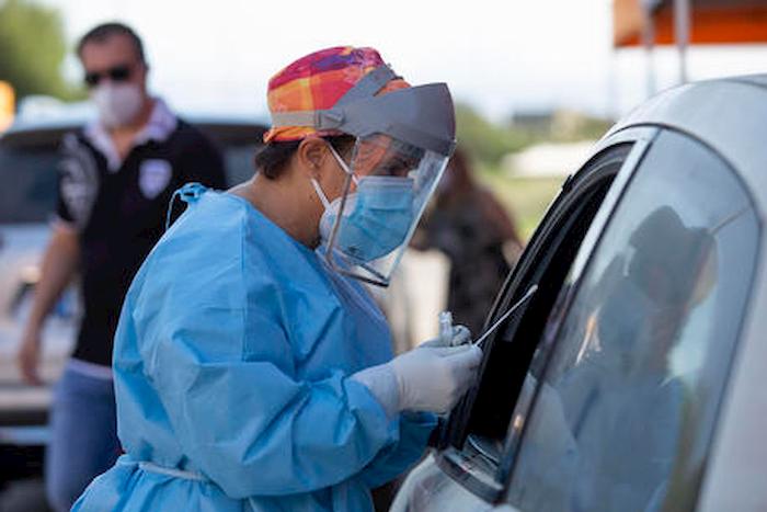 Coronavirus Lazio, record contagi: sono 238, 141 a Roma. Allarme scuole e rischio zone rosse