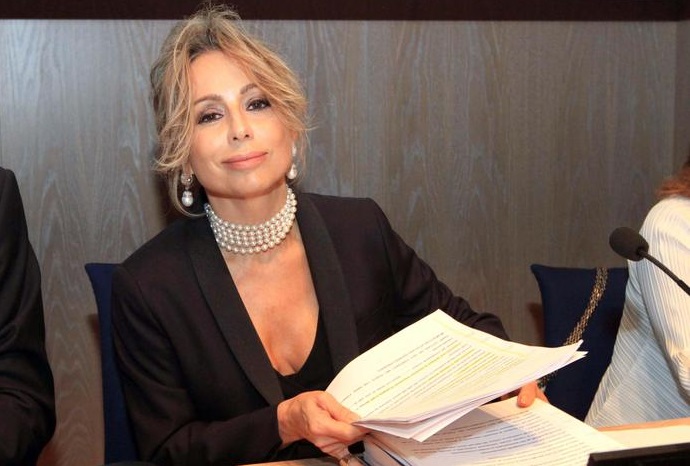 Marina Berlusconi positiva al coronavirus. Aveva fatto di tutto per non far contagiare papà Silvio