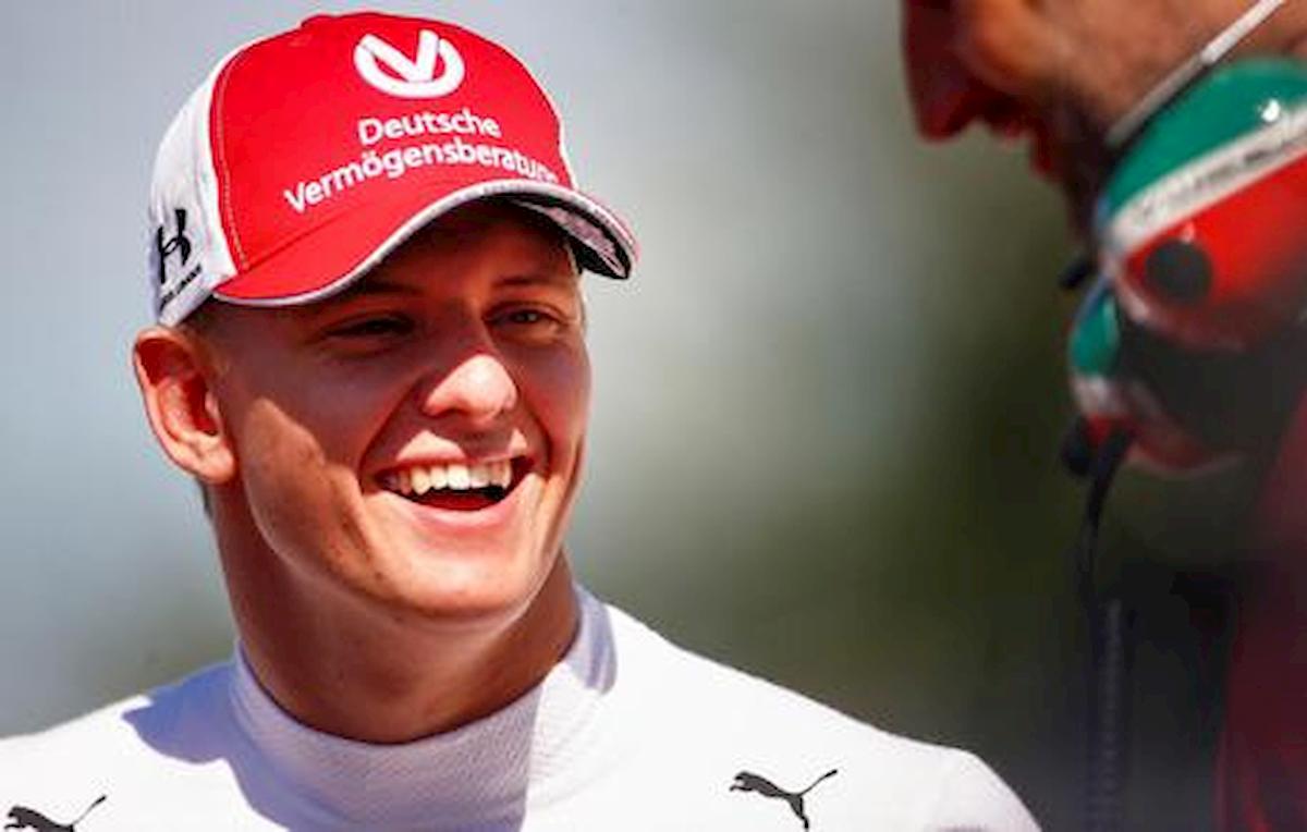 Mick Schumacher debutta in Formula 1 nel gp in cui papà potrebbe essere raggiunto Hamilton