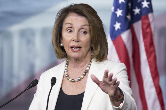 Brexit, Nancy Pelosi (nella foto) minaccia: Salta tutto