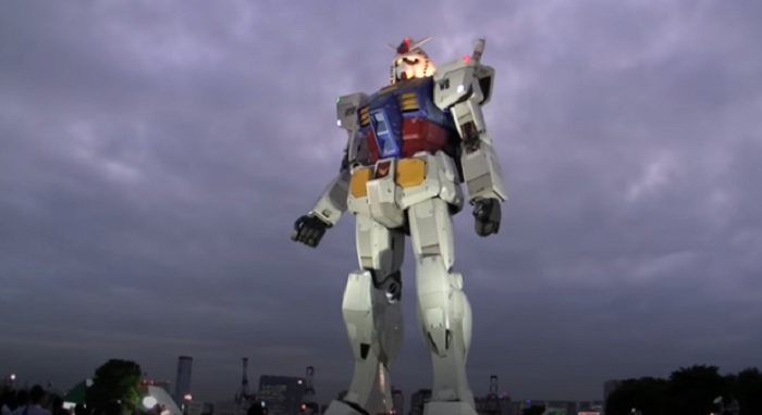 Gundam, il robot dei cartoni animati diventa realtà. Altro 18 metri e cammina VIDEO