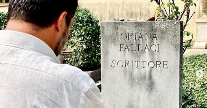 Salvini ricorda Oriana Fallaci e fa visita alla sua tomba. "Una grande italiana, onore a lei"