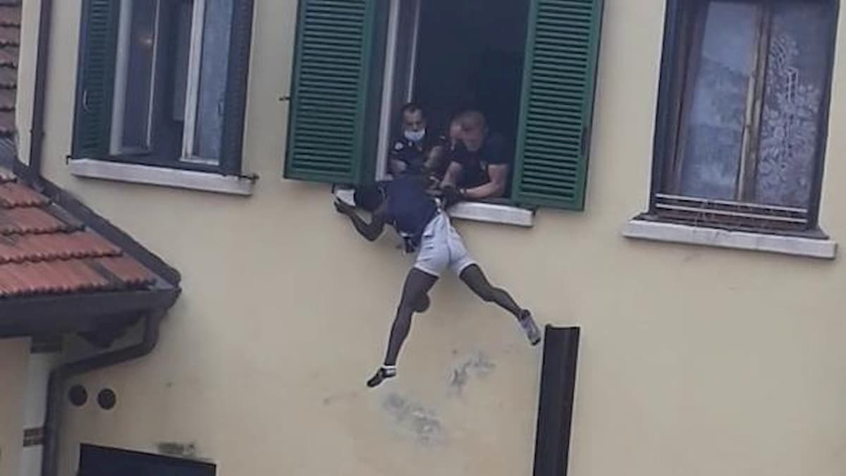 Schio, migrante si lancia dal terzo piano