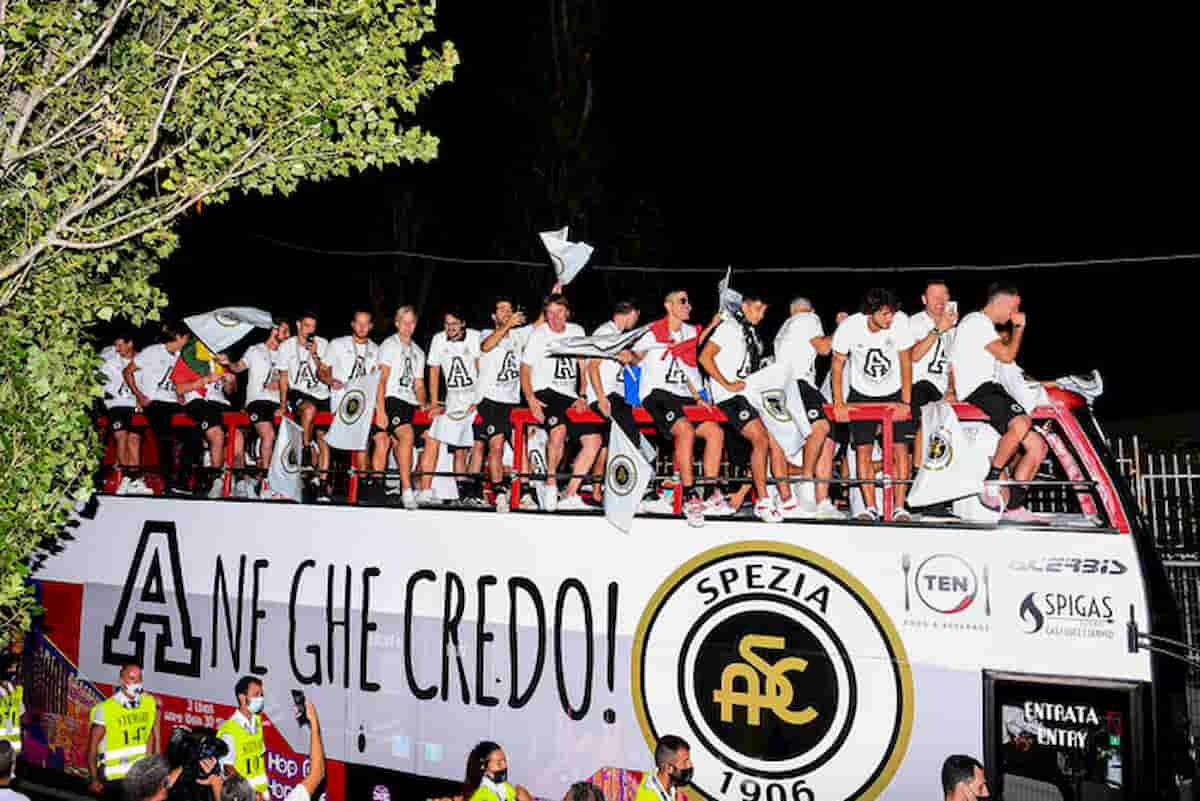 A La Spezia stadio a cielo aperto, festa per 30mila. Poi mille contagi su 92mila abitanti...