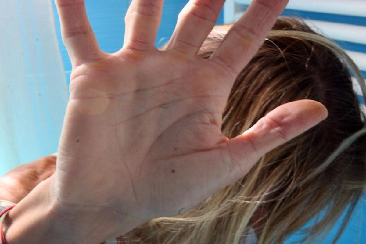 La splendida modella Caitlin O'Reilly si suicida a 20 anni, era stata violentata a 13 anni