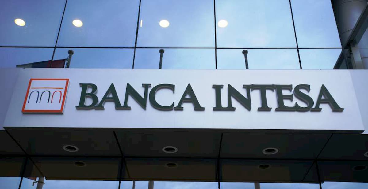 Intesa Sanpaolo assume