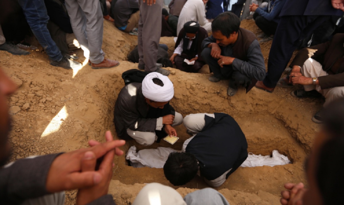 Raid aereo in Afghanistan, strage di bambini: 12 morti e 14 feriti