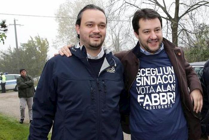 Ferrara, il post choc del sindaco Alan Fabbri: "Clandestini tumore da sradicare"