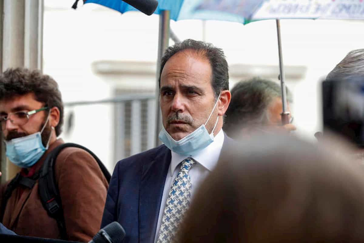 Governo Conte, tira brutta aria: rimpasto? Crisi? Tutti litigano, pagano gli italiani