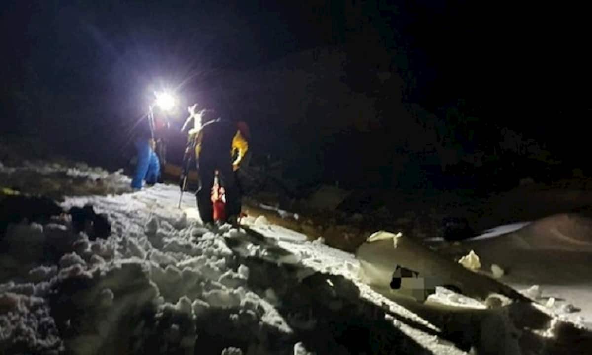 Elicottero precipita sopra Cervinia: un morto e un ferito portato in Svizzera