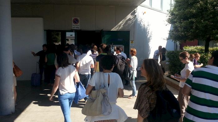 Concorso giornalisti Rai, "maxi assembramento di quasi 4mila persone". Forza Italia chiede rinvio