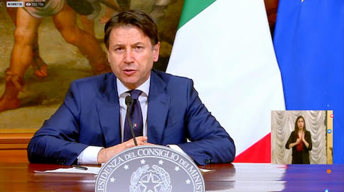 Conte: "Non posso escludere lockdown circoscritti"