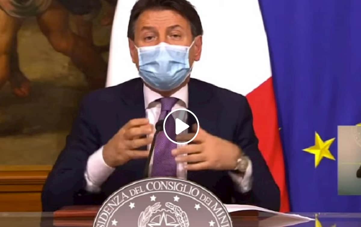 Lockdown Italia, Giuseppe Conte ora ne parla (con cautela). Ma nominarlo non è più bestemmia