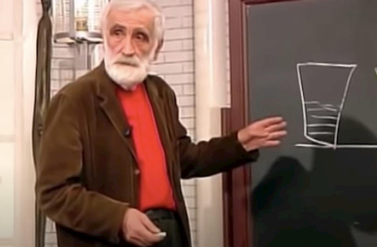 Enzo Mari è morto a 88 anni, è stato un'icona del design italiano mondiale