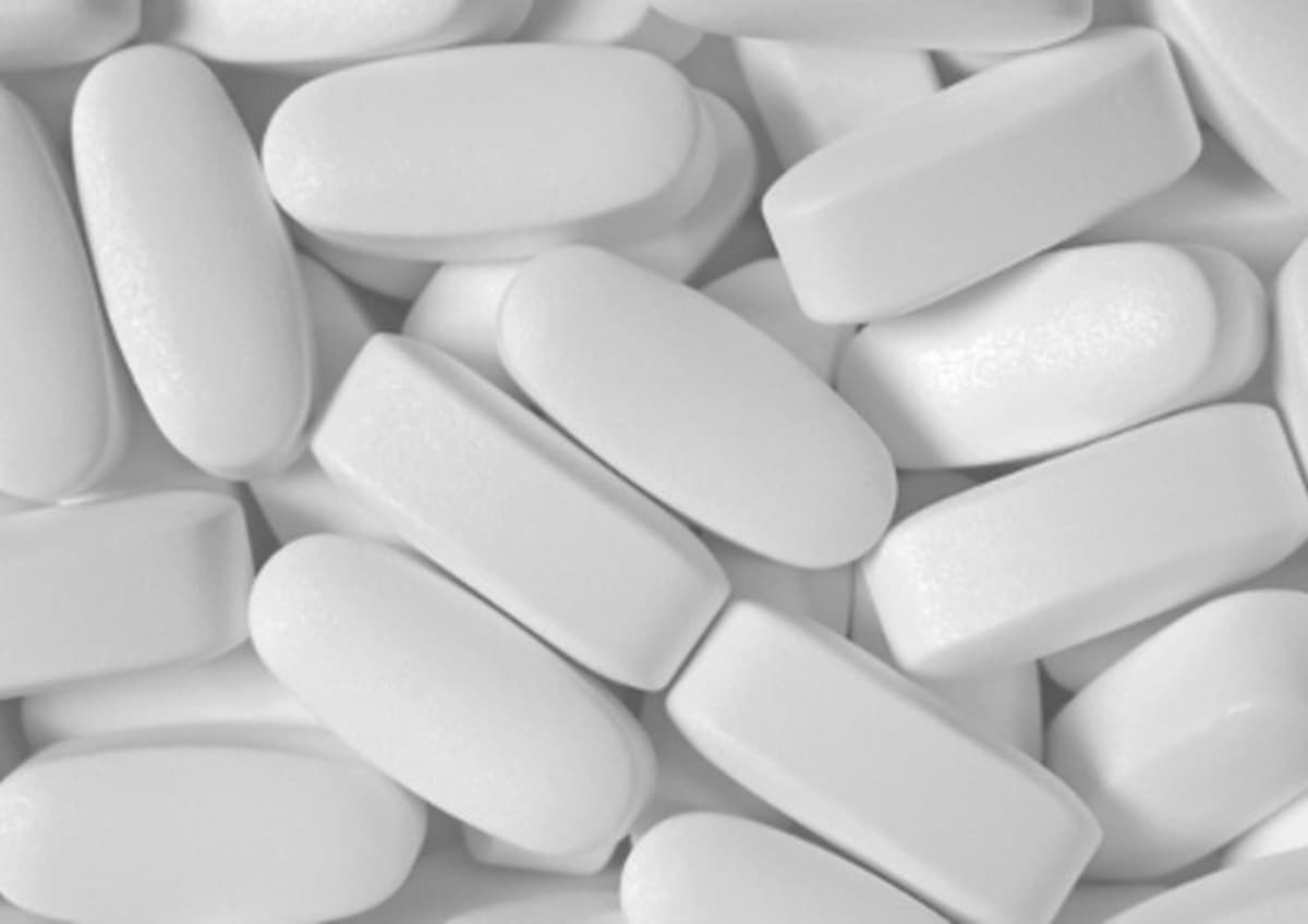 Farmaci cinesi contro Covid e contro influenza, sequestrate centinaia di confezioni illegali