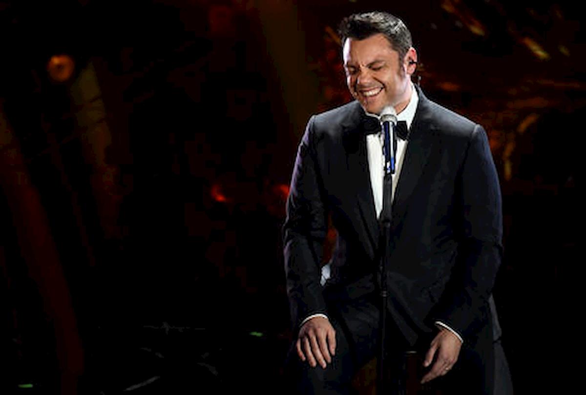 Tiziano Ferro racconta il suo lato oscuro: "Ero alcolista, bulimico, gay depresso..."