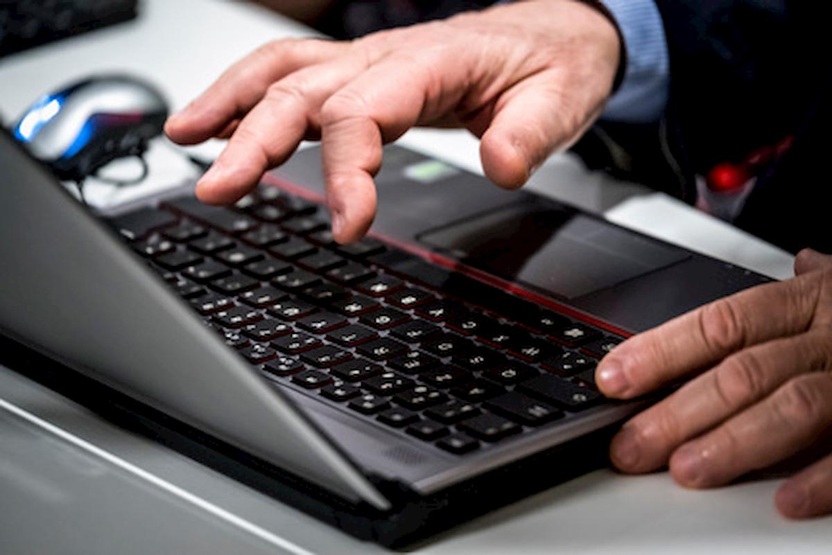 Smart working, chi paga tra azienda e lavoratore? Sedie, Pc, bollette, buoni pasto...