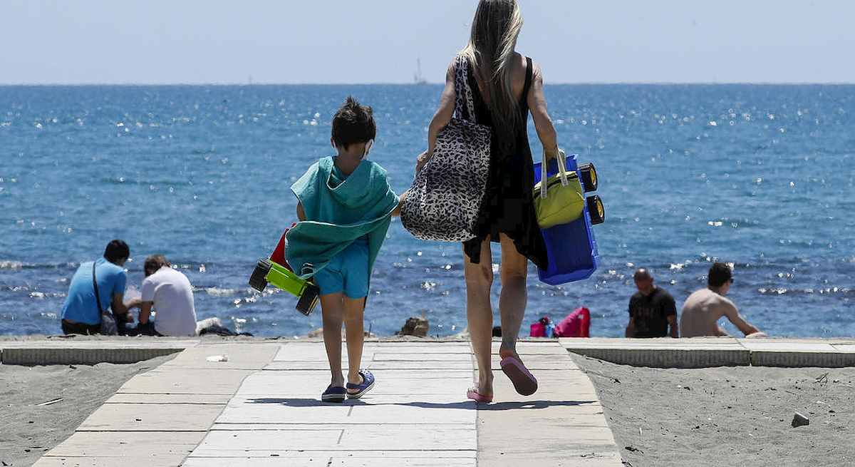 Coronavirus raddoppia in Italia. Il senno di poi, e anche di prima. L'estate in carico a noi, il resto a loro