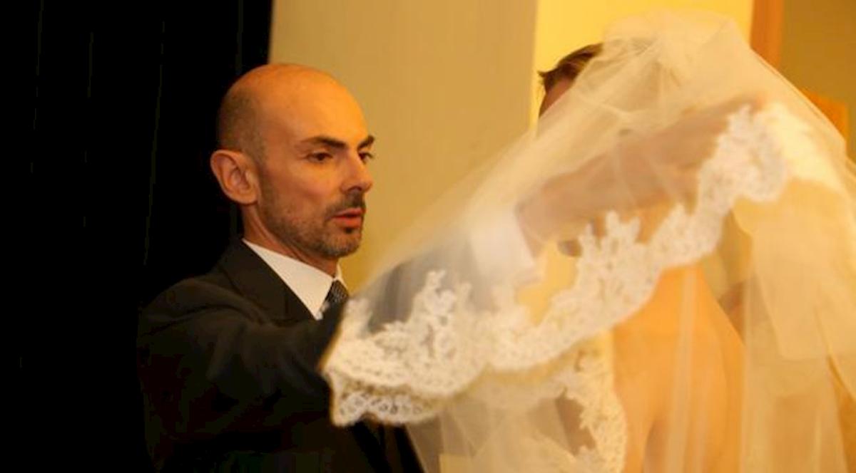 Le Iene, scherzo a Enzo Miccio con la complicità di Carolina Giannuzzi: la sua reazione esilarante