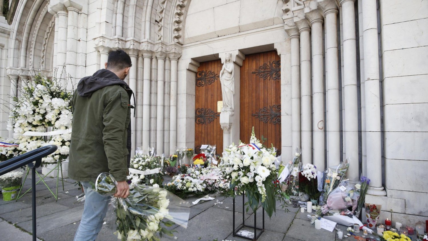 Maometto deriso, se Charlie Hebdo lo facesse con Gesù o la Maddalena? Nella foto: la chiesa di Nizza, teatro dell'ultima vendetta islamica