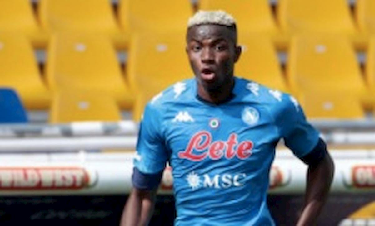 Osimhen è ancora positivo al Covid: "Ripeterà il test in settimana". L'attaccante resta in isolamento e salterà la Juve