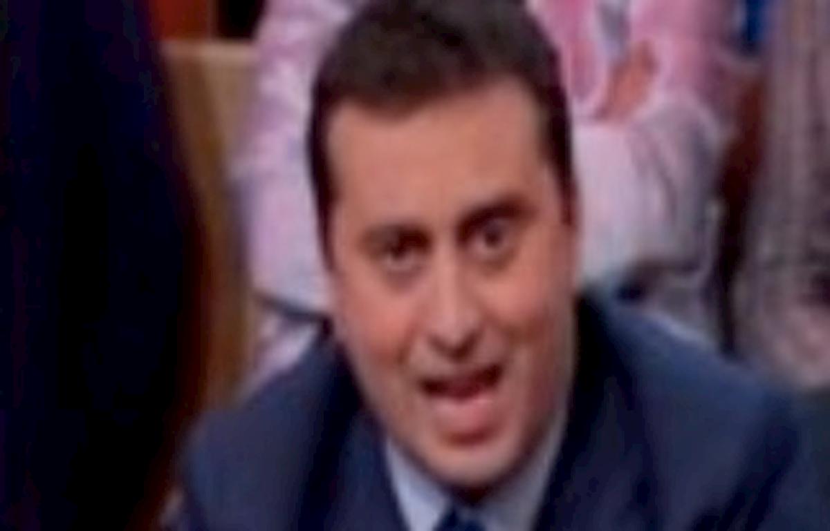 “La Zanzara”, lite tra Parenzo e medico che nega i morti per Covid: “Ciarlatano criminale”