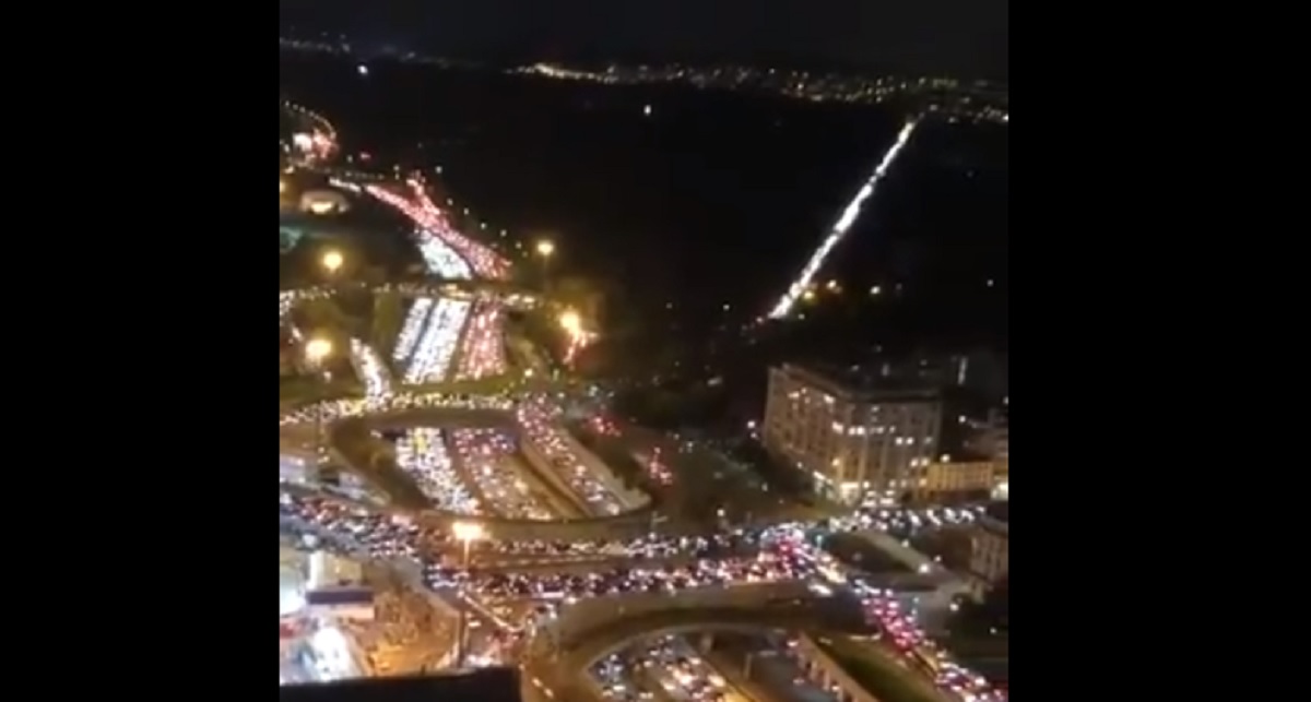 Parigi, la fuga prima del lockdown. Code infinite per scappare dalla città VIDEO