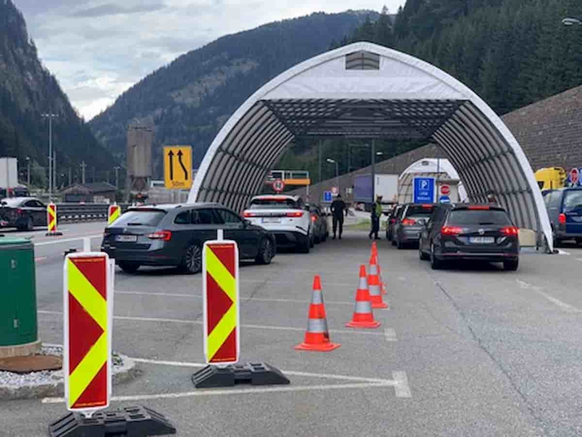 Austria obbligatoria autocertificazione