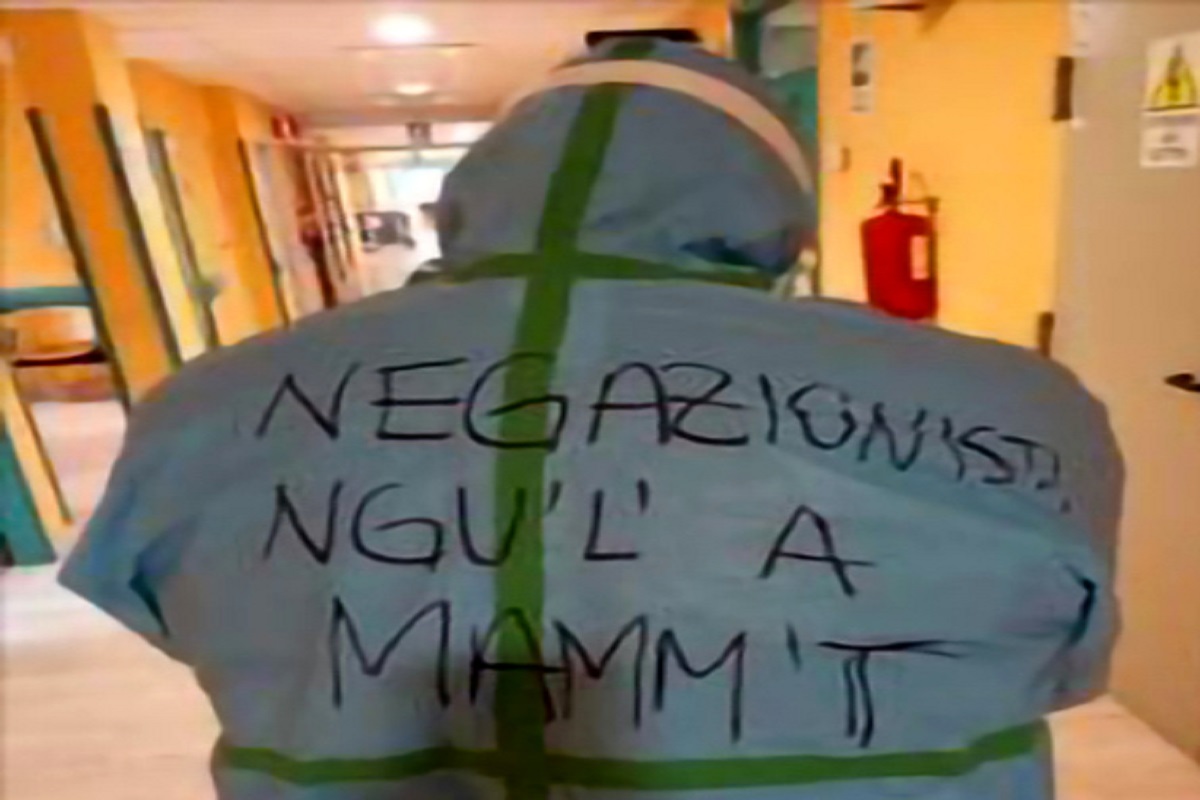 Medico negazionista Covid e contro i vaccini? Cinque mesi di stipendio ridotto del 20%