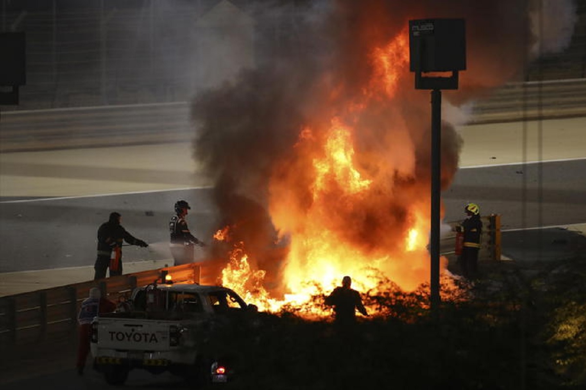 Incidente Grosjean, la macchina si spezza e va a fuoco: ecco come si è salvato VIDEO