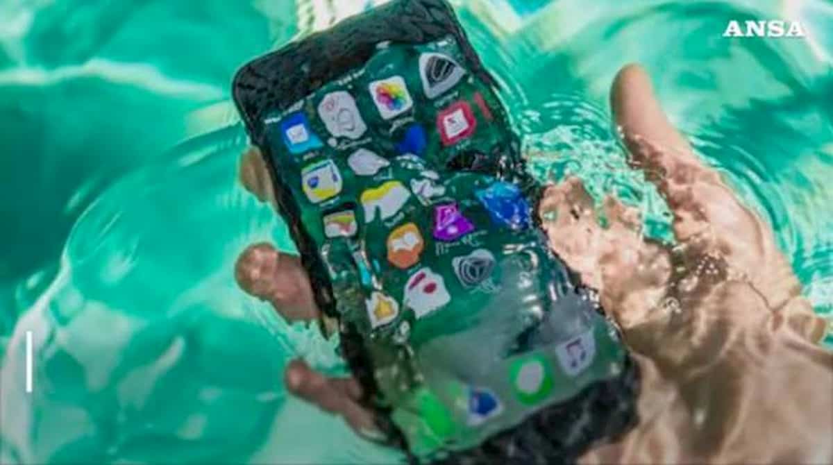 iphone acqua multa