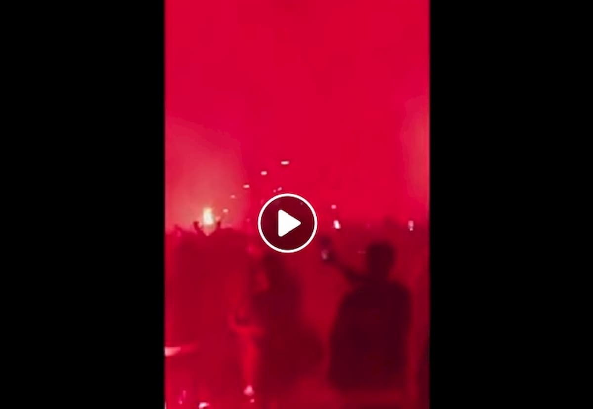 Napoli, assembramenti in zona rossa in nome di Maradona. E i lanciafiamme di De Luca dove sono?