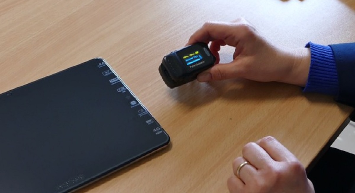 Saturimetro in ogni casa: cos'è, come funziona. Sopra il 92% non è polmonite