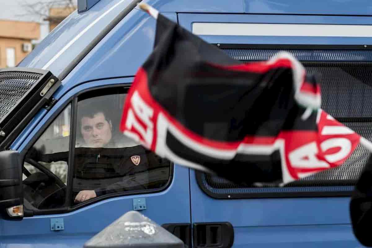 Roma, doppio sgombero 25 novembre: cacciati dalla loro sede sia Forza Nuova sia Nuovo Cinema Palazzo