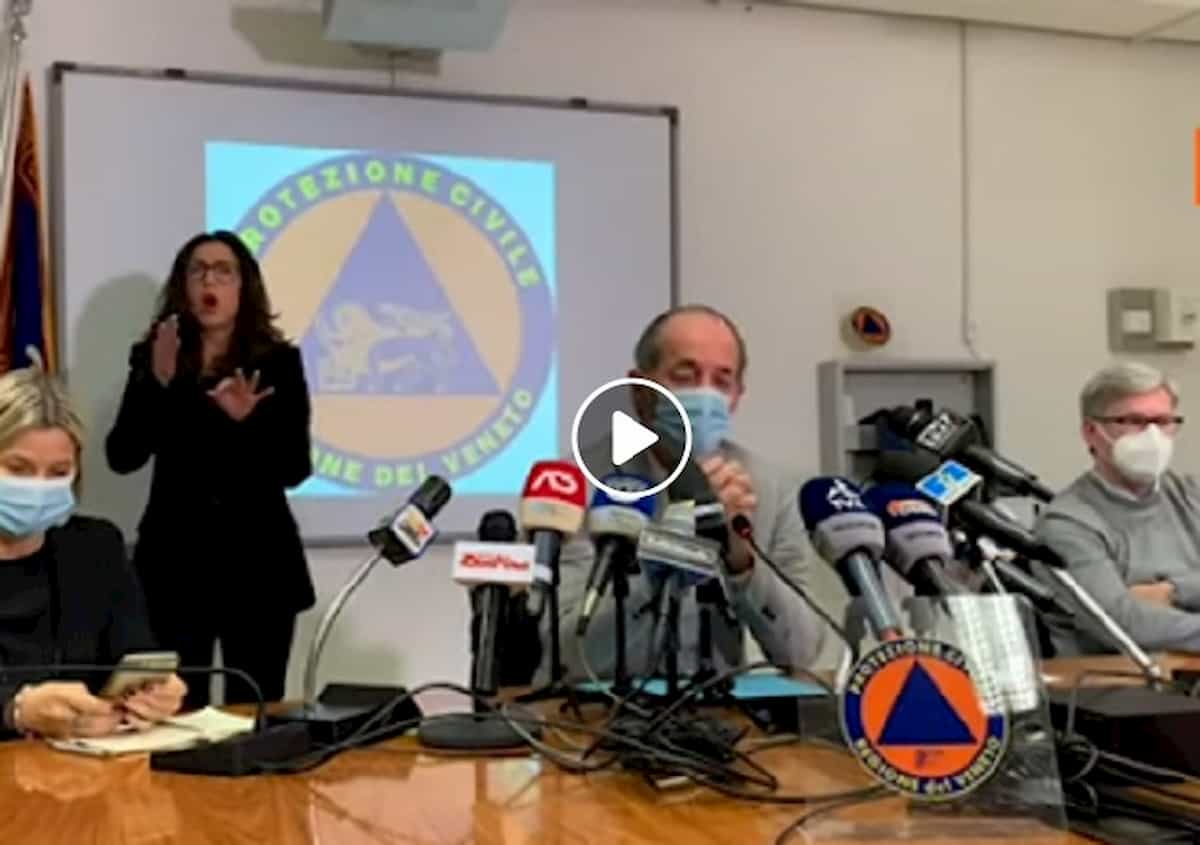 Luca Zaia contro i negazionisti e la movida: "Ci vediamo in ospedale" VIDEO