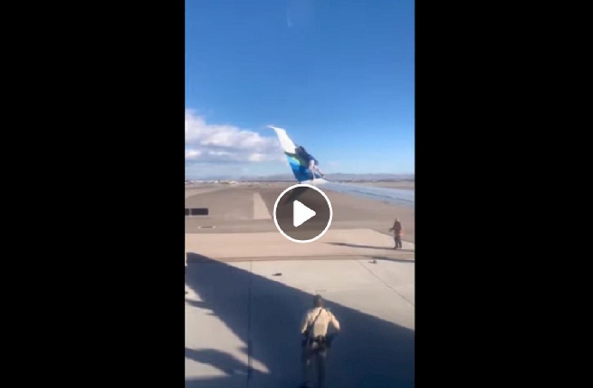 aereo decollo uomo su ala