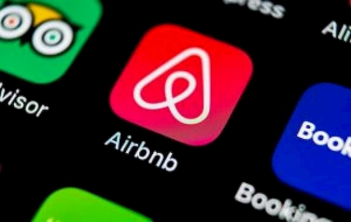 Airbnb verso il debutto in Borsa: aumenta la fascia di prezzo dell'IPO tra 56 e 60 dollari per azione