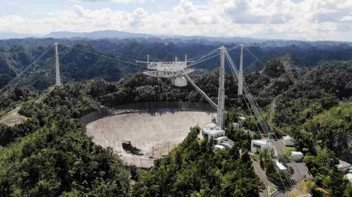 Porto Rico, telescopio Arecibo collassa: la grande antenna serviva ad ascoltare gli alieni