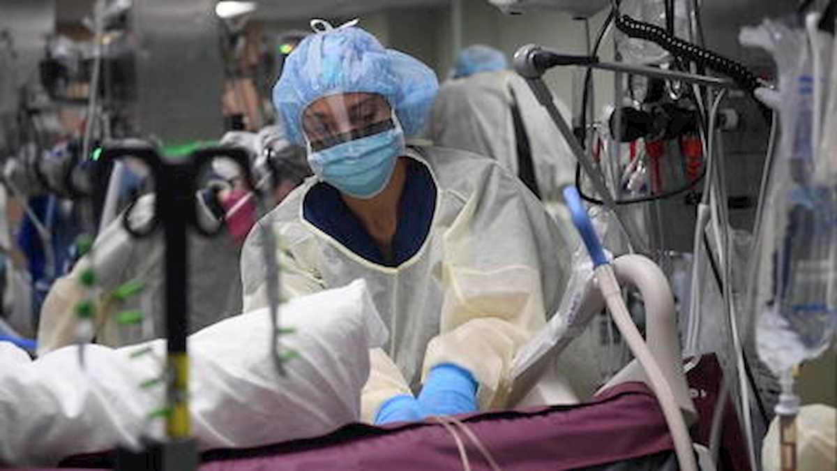 Tre varianti 'super Covid' in meno di 24 ore, lo studio scienziati statunitensi