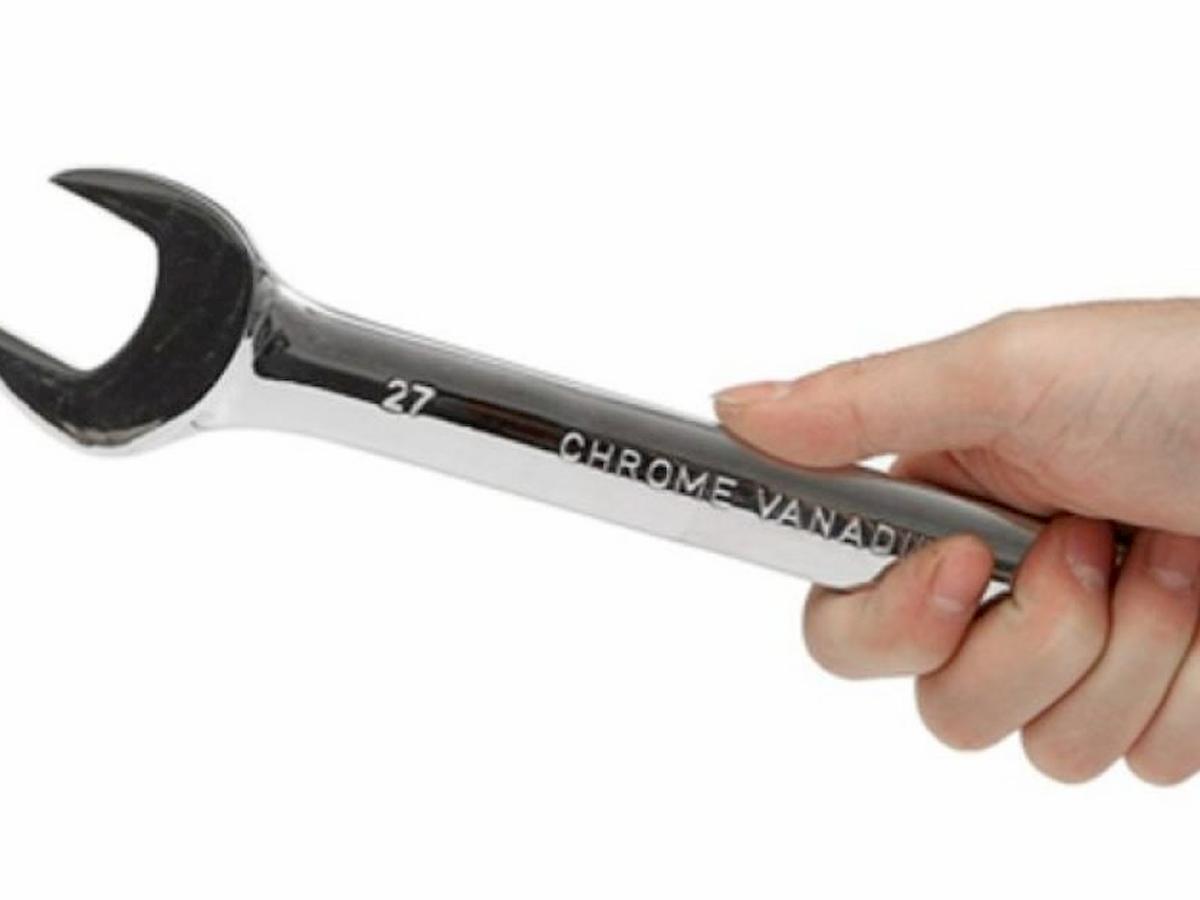 Gb, 19enne uccide amante gay di 15 anni che lo ricattava. Poi va al pub a bere e manda selfie alla fidanzata