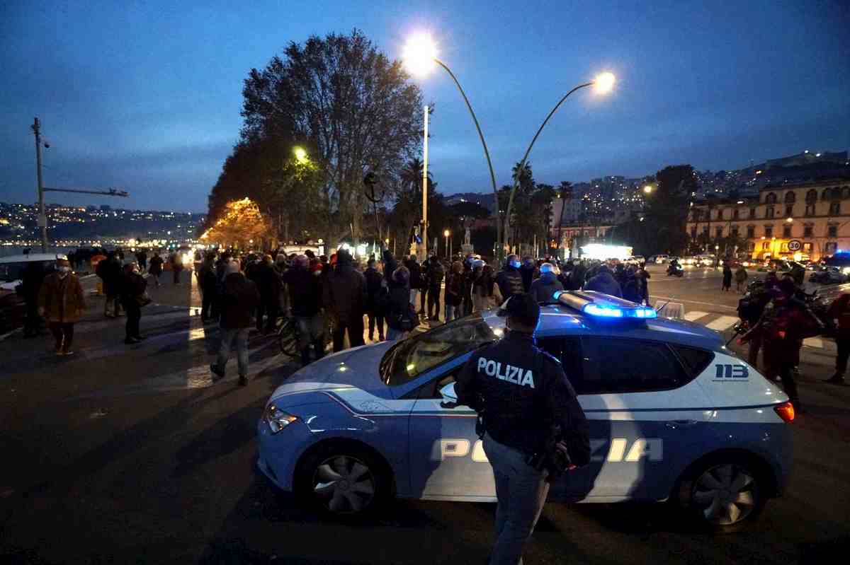 Risotratori bloocano il traffico a Napoli, Ansa