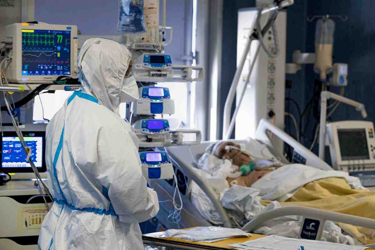 Covid, Veneto allo stremo: contagiati in 200mila da inizio pandemia. Zaia chiede al Governo la zona rossa