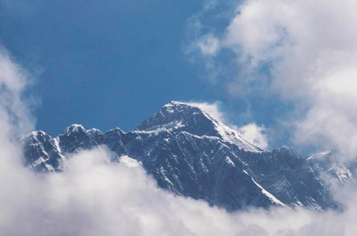 Everest più alto di quasi un metro