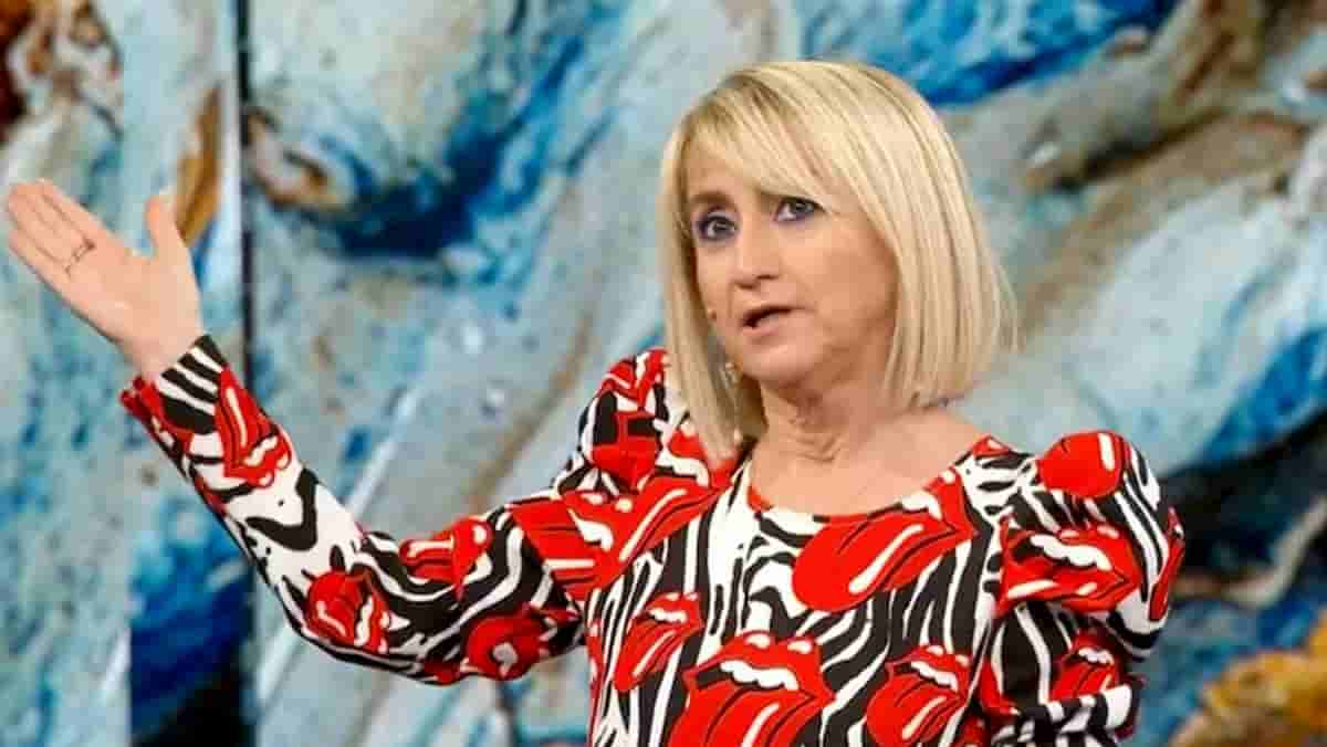 Luciana Littizzetto: monologo sul sessimo in risposta a Wanda Nara, poi altra foto col cavallo VIDEO