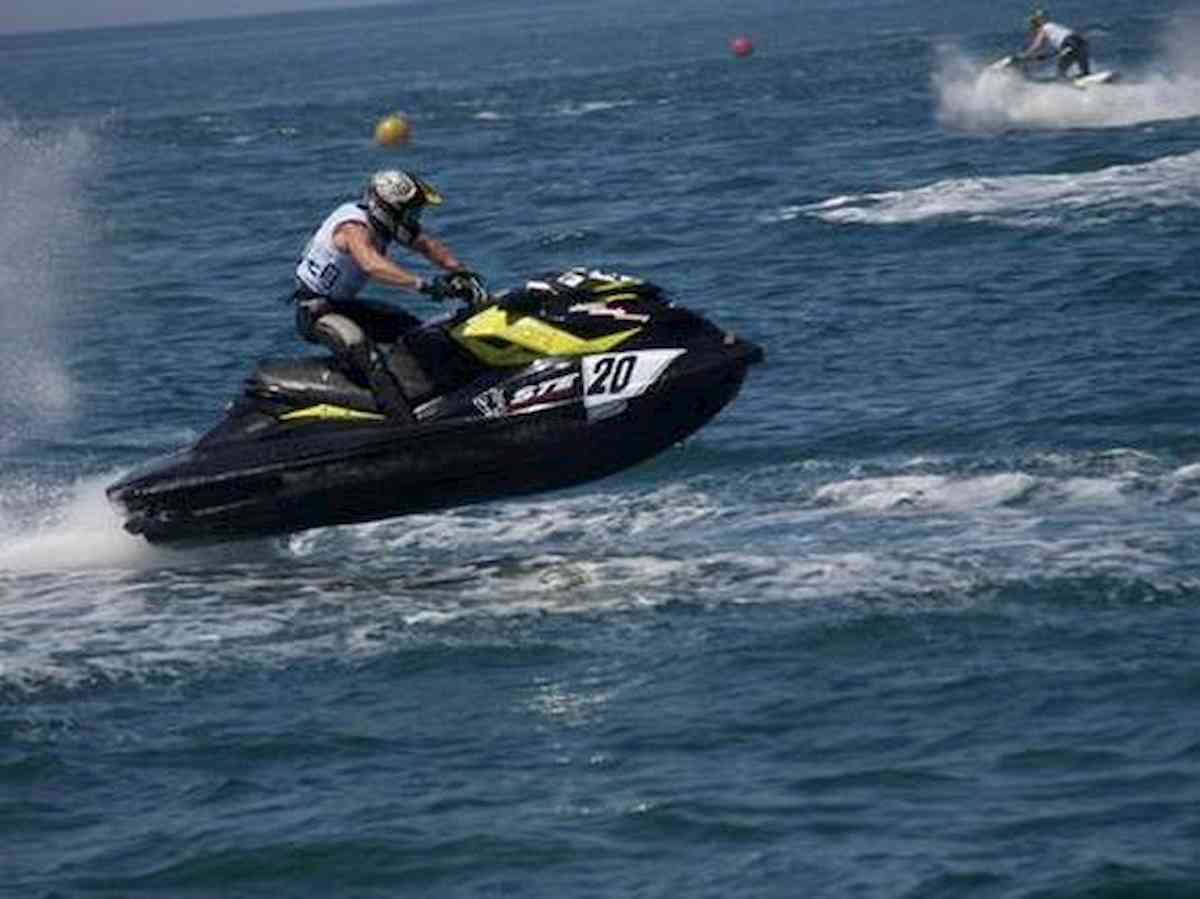 Una moto d'acqua, foto ansa