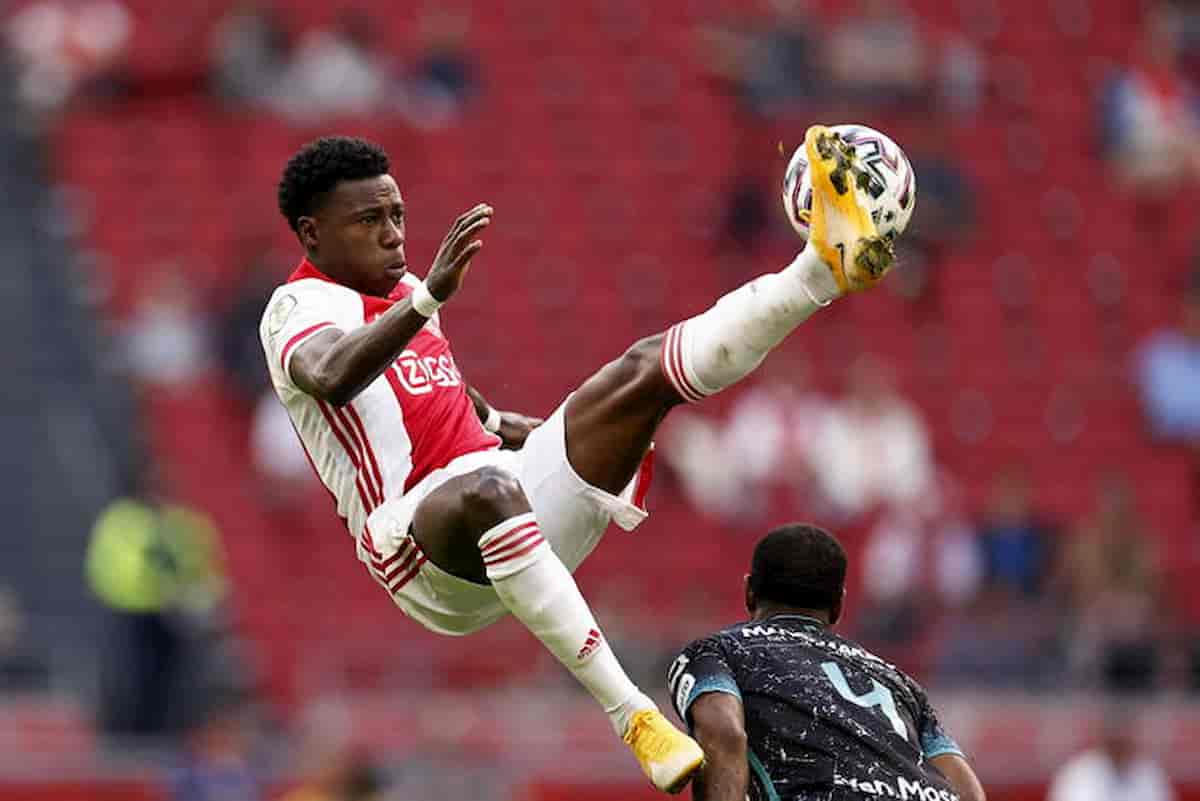 Quincy Promes dell'Ajax arrestato per accoltellamento: ha pugnalato un parente durante una festa in famiglia