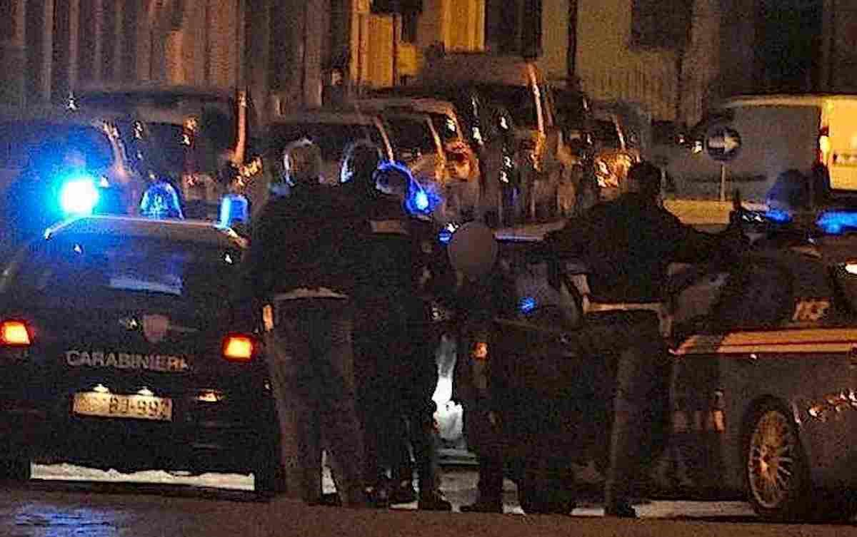 Romeo e Giulietta a Biella: violenta rissa per due fidanzatini osteggiati dalle famiglie. Feriti e denunce