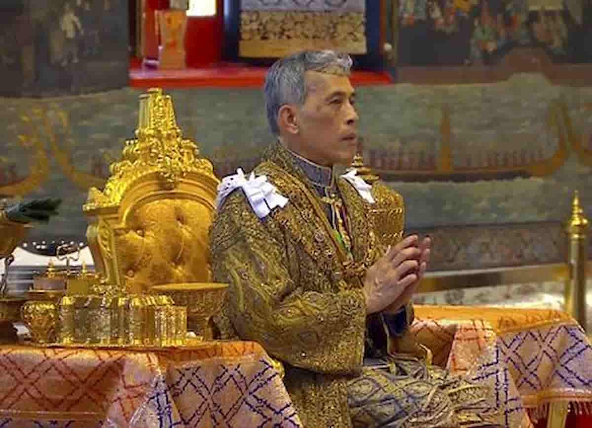 Thailandia critica re Vajiralongkorn