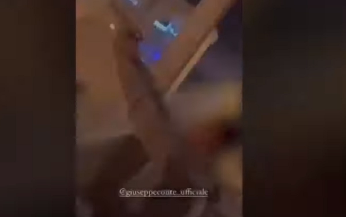 Capodanno a Taranto, bambino insulta Conte e spara verso una finestra aperta: genitori denunciati VIDEO