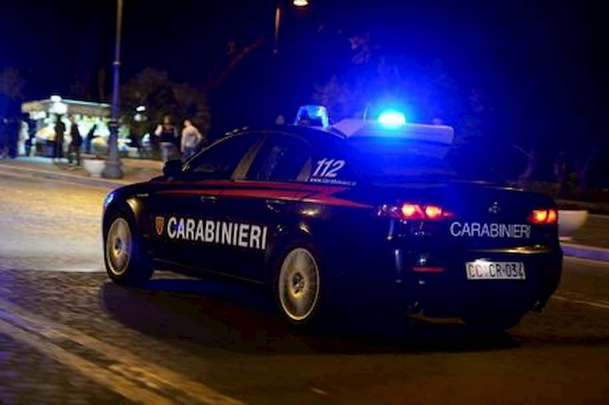 Carmagnola, uccide la moglie e il figlio di 5 anni poi tenta il suicidio gettandosi dal balcone